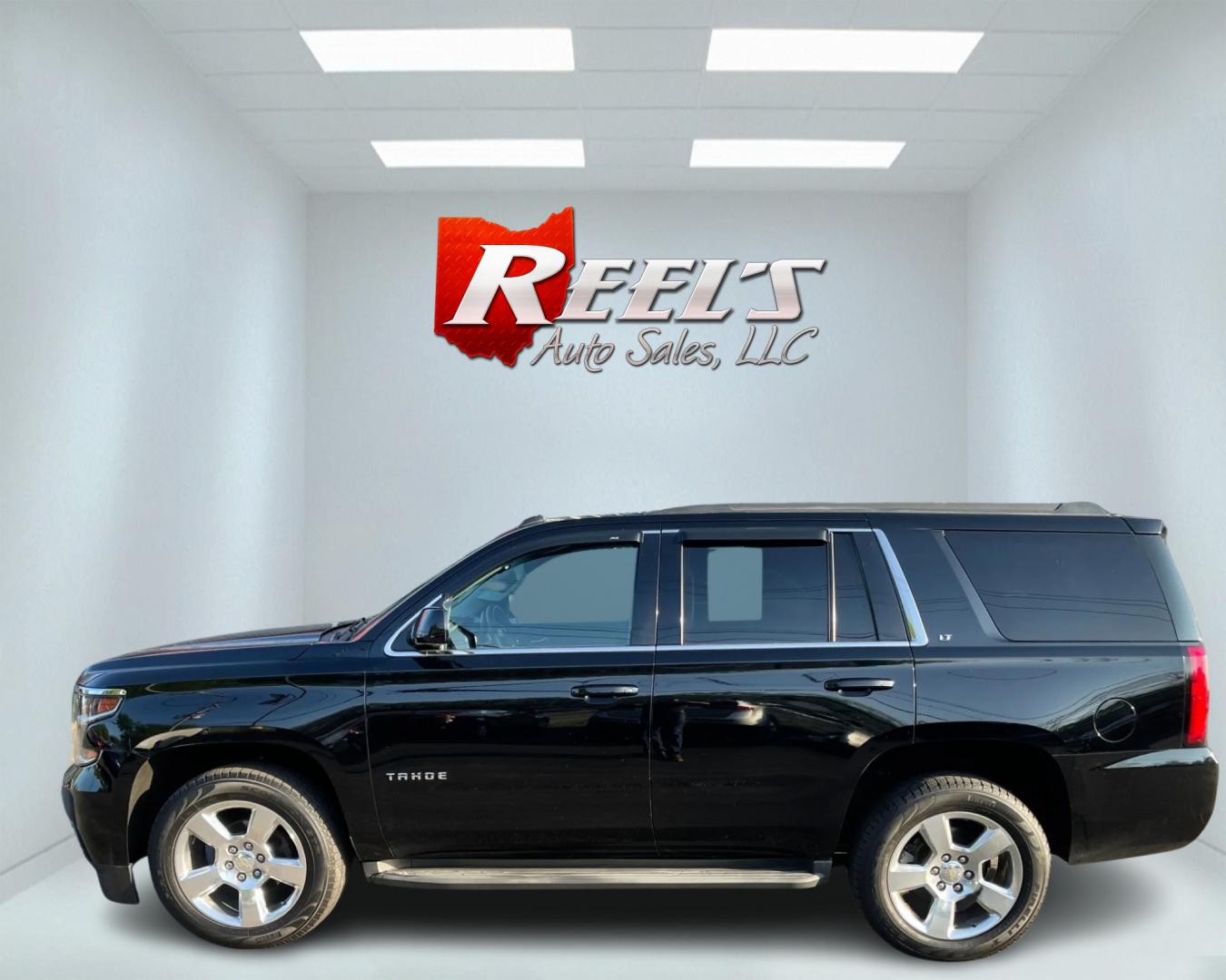 2015 Black /Gray Chevrolet Tahoe LT 4WD (1GNSKBKC4FR) with an 5.3L V8 OHV 16V engine, 6-Speed Automatic transmission, located at 547 E. Main St., Orwell, OH, 44076, (440) 437-5893, 41.535435, -80.847855 - Photo#9